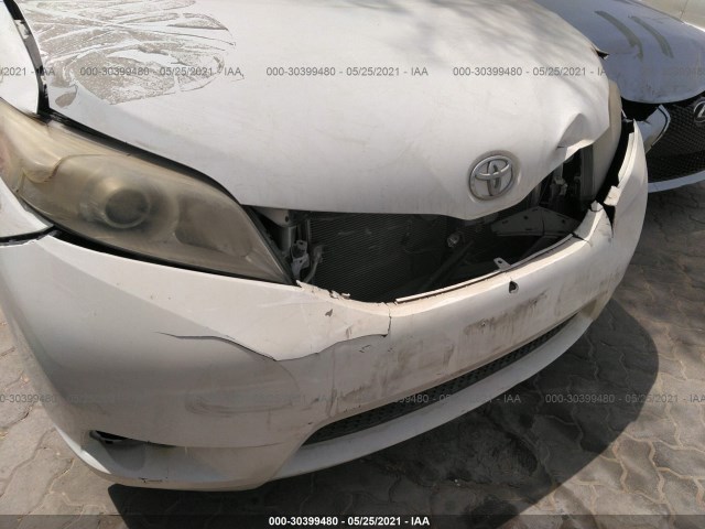 Photo 5 VIN: 00000000000009185 - TOYOTA SIENNA 