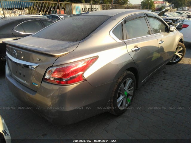 Photo 3 VIN: 00000000000101459 - NISSAN ALTIMA 