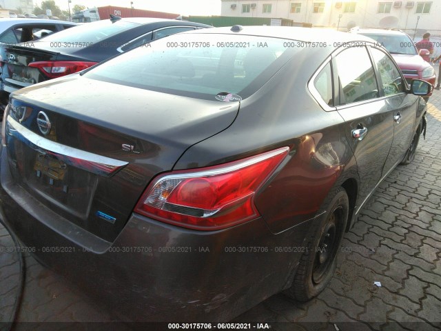 Photo 3 VIN: 00000000000404776 - NISSAN ALTIMA 