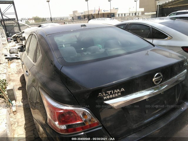 Photo 2 VIN: 00000000000415103 - NISSAN ALTIMA 