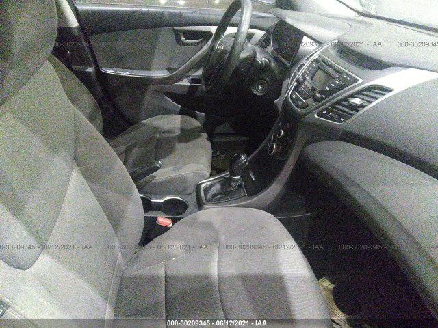 Photo 4 VIN: 00000000000636769 - HYUNDAI ELANTRA 