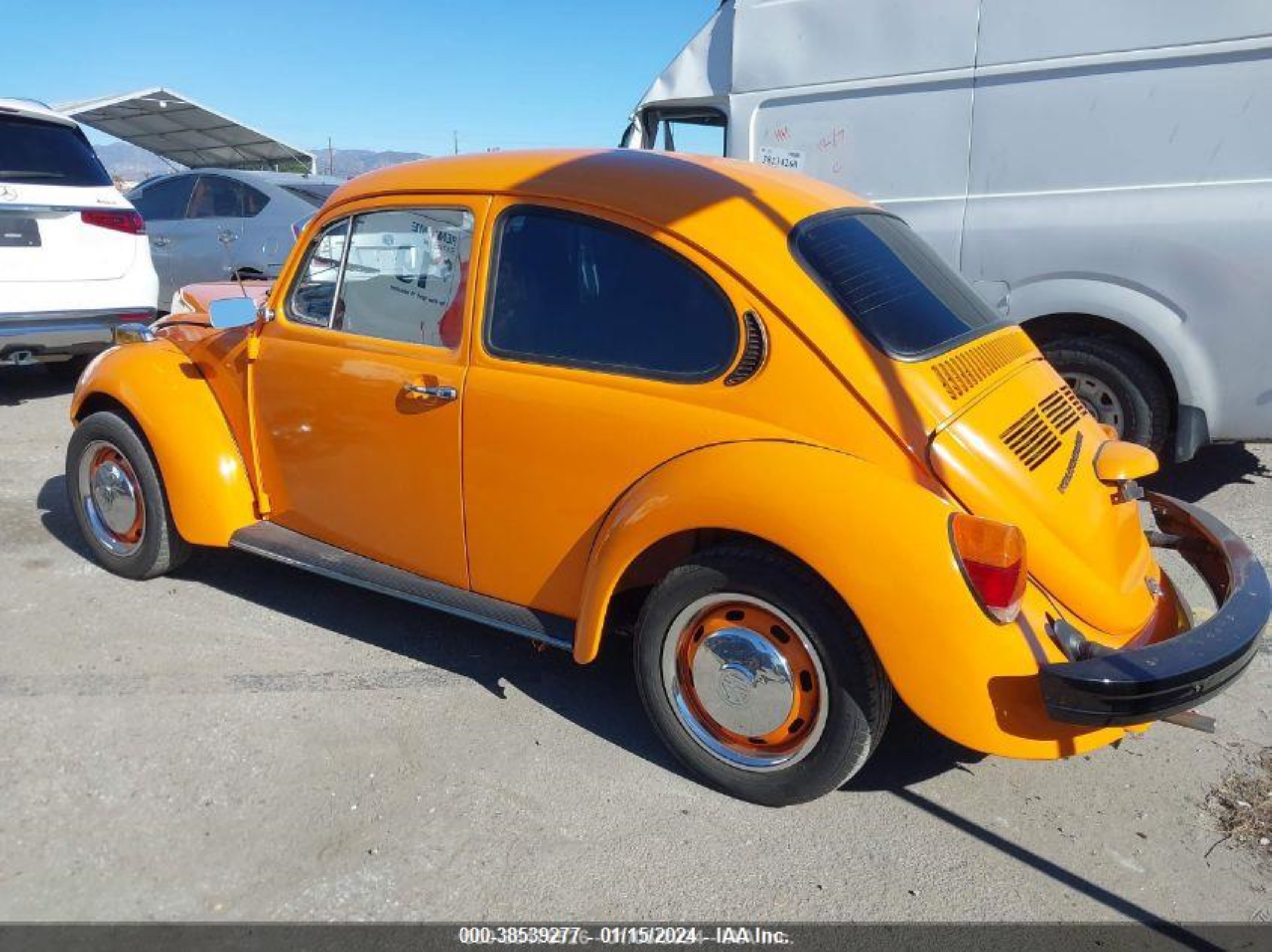 Photo 2 VIN: 00000001342319155 - VOLKSWAGEN BEETLE 