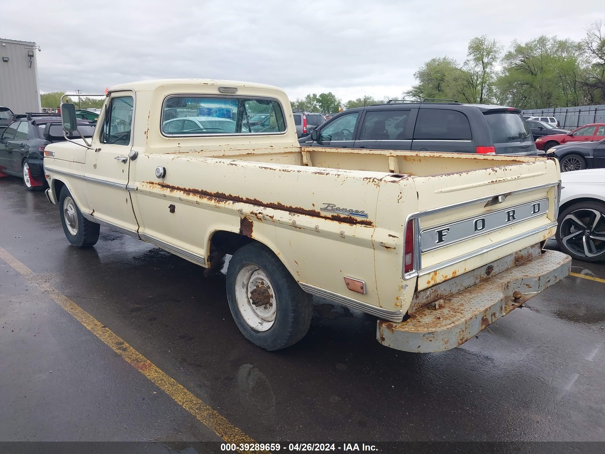 Photo 2 VIN: 000000F25YRD41039 - FORD F250 