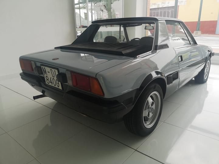 Photo 8 VIN: 00000128AS0013729 - FIAT X1 9 BERTONE TARGA 