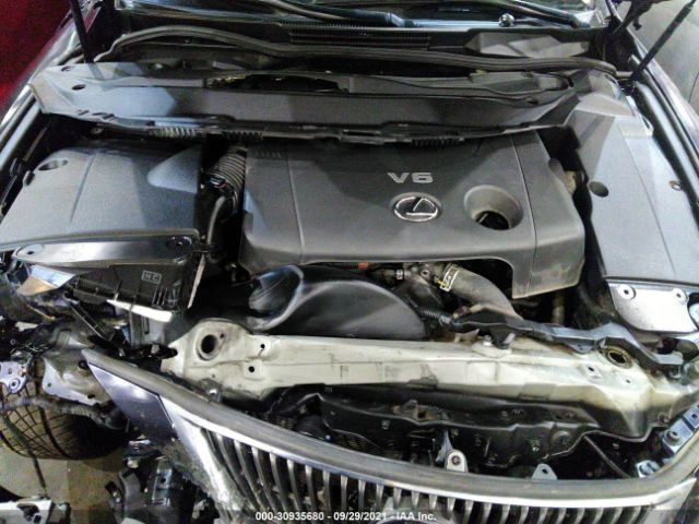 Photo 9 VIN: 000CF5C25A5043855 - LEXUS IS 250 