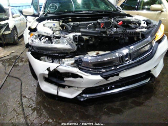 Photo 5 VIN: 000CR2F52GA153017 - HONDA ACCORD SEDAN 