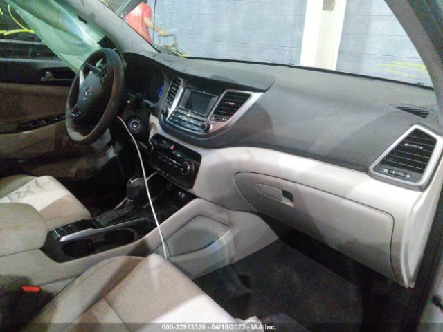 Photo 4 VIN: 008J33A2XHU336204 - HYUNDAI TUCSON 