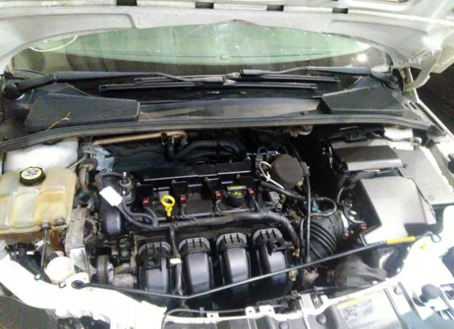 Photo 9 VIN: 00ADP3K25DL339165 - FORD FOCUS 