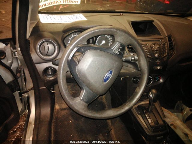 Photo 6 VIN: 00ADP4AJ6GM118479 - FORD FIESTA 