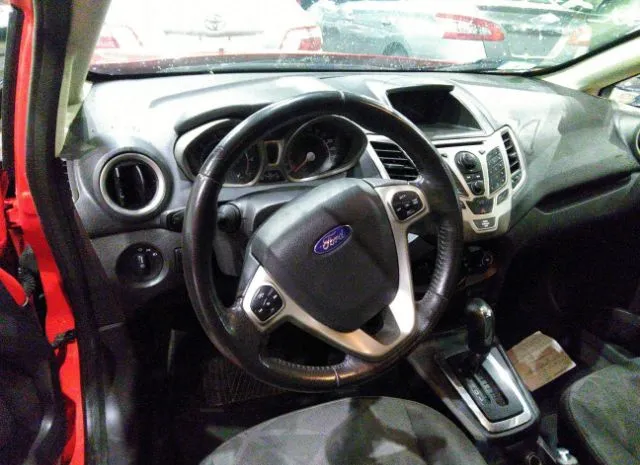 Photo 6 VIN: 00ADP4CJ3CM162592 - FORD FIESTA 