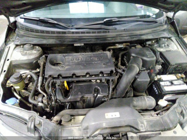 Photo 9 VIN: 00AFU4A21D5733475 - KIA FORTE 