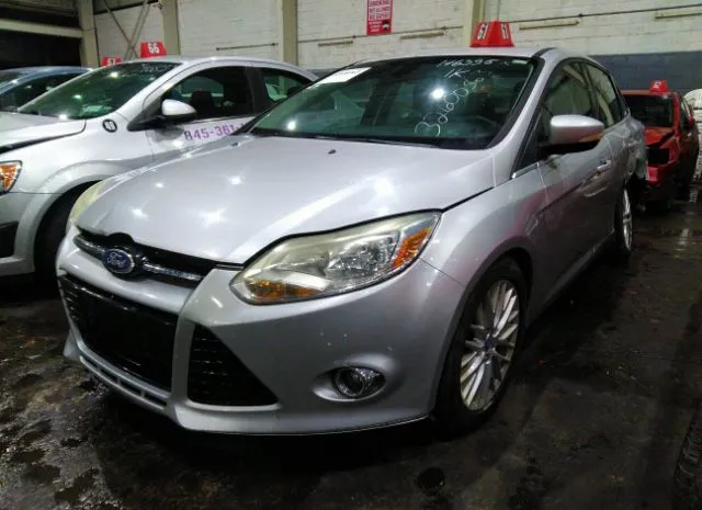 Photo 1 VIN: 00AHP3H20CL146395 - FORD FOCUS 