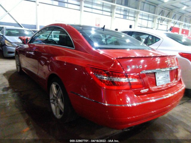 Photo 2 VIN: 00DKJ5KB0CF176104 - MERCEDES-BENZ E-CLASS 