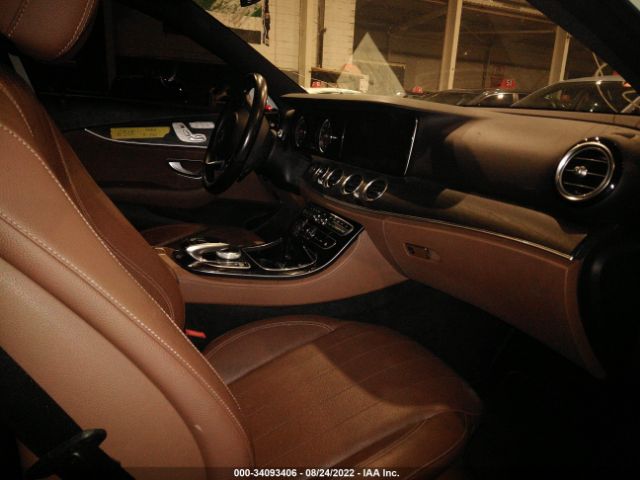 Photo 4 VIN: 00DZF4JB3HA082623 - MERCEDES-BENZ E-CLASS 