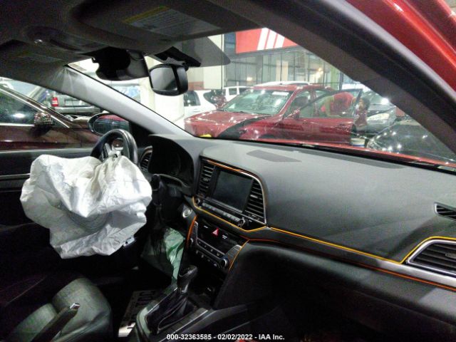 Photo 4 VIN: 00HD84LF7HU086649 - HYUNDAI ELANTRA 