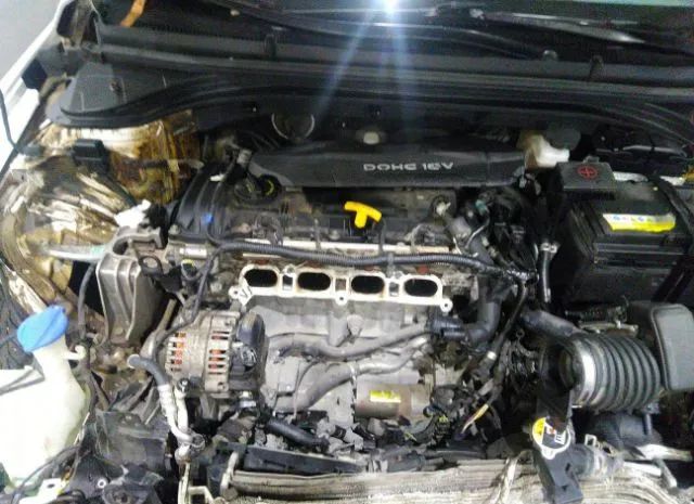 Photo 9 VIN: 00PD74LF3HH046697 - HYUNDAI ELANTRA 