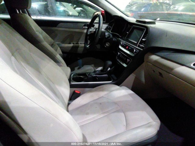 Photo 4 VIN: 00PE24AF7KH752553 - HYUNDAI SONATA 