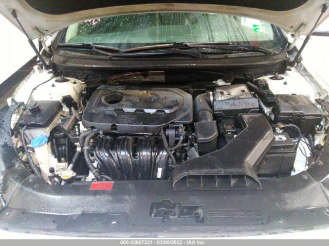 Photo 9 VIN: 00PE34AF0JH686827 - HYUNDAI SONATA 