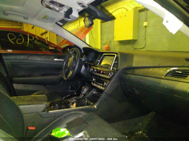 Photo 4 VIN: 00PE34AF9JH608174 - HYUNDAI SONATA 