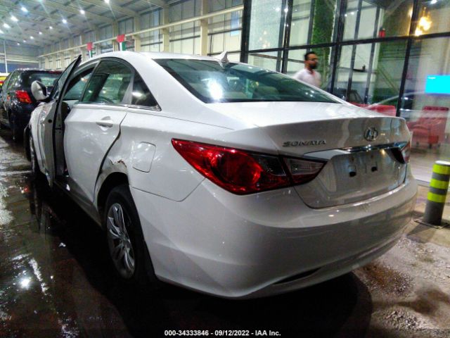 Photo 2 VIN: 00PEB4AC2BH124017 - HYUNDAI SONATA 