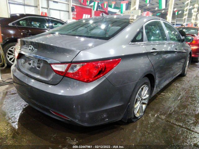 Photo 3 VIN: 00PEB4AC3CH481918 - HYUNDAI SONATA 