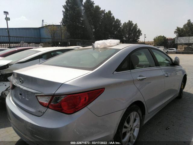 Photo 3 VIN: 00PEC4AC2BH285822 - HYUNDAI SONATA 