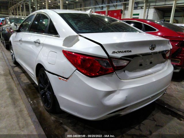 Photo 2 VIN: 00PEC4AC4BH147490 - HYUNDAI SONATA 