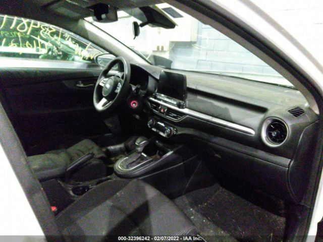 Photo 4 VIN: 00PF24AD6KE031213 - KIA FORTE 