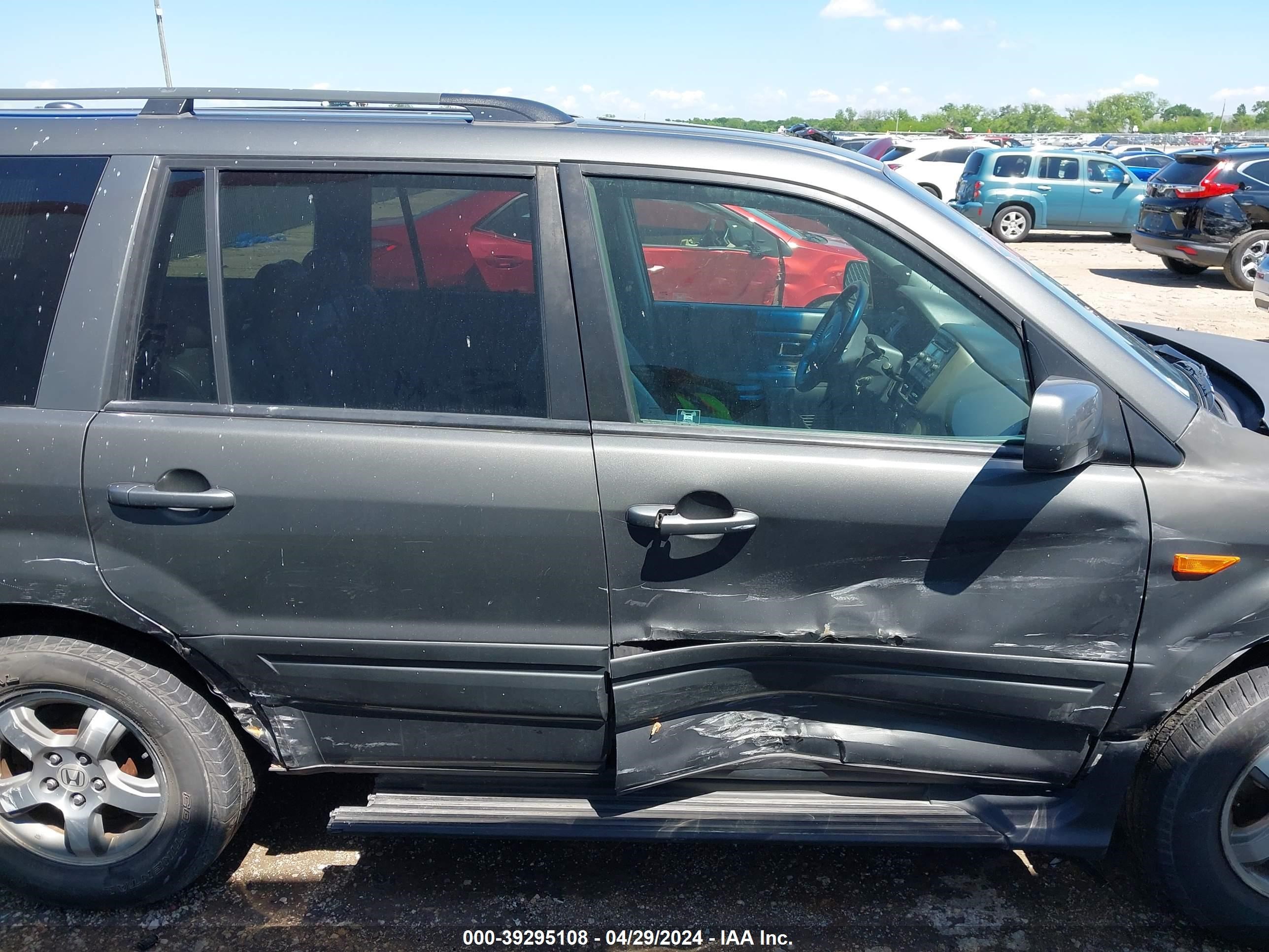 Photo 12 VIN: 02HKYF18547H51180 - HONDA PILOT 