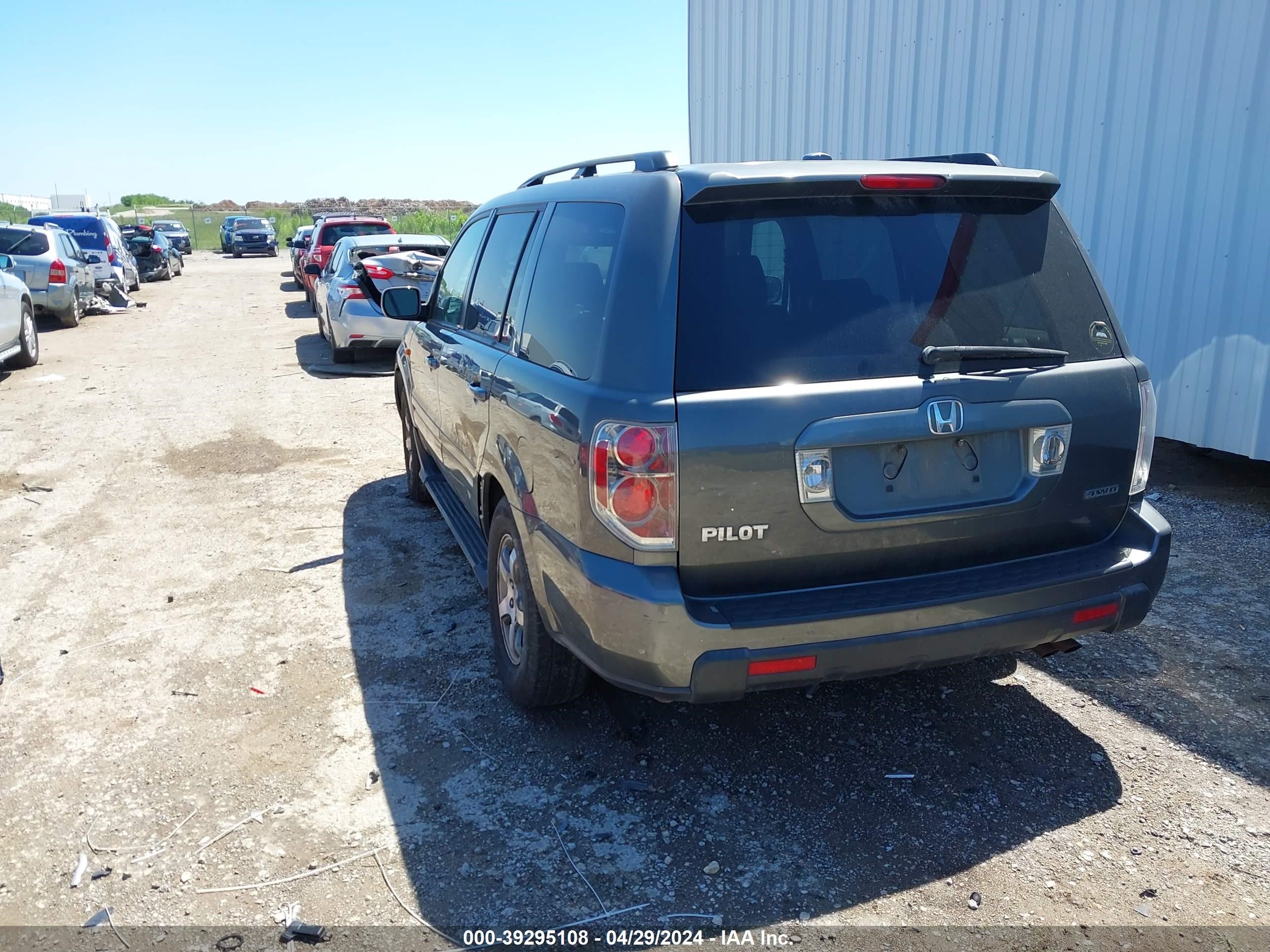 Photo 2 VIN: 02HKYF18547H51180 - HONDA PILOT 