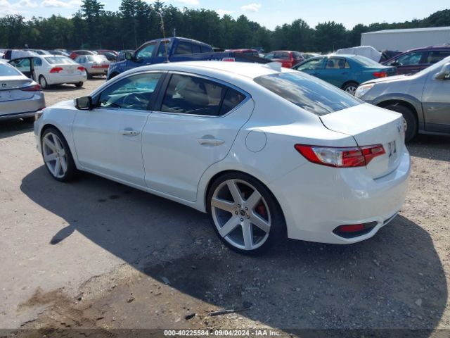 Photo 2 VIN: 19UDE2F30JA007981 - ACURA ILX 