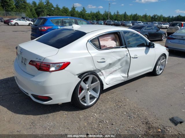 Photo 3 VIN: 19UDE2F30JA007981 - ACURA ILX 