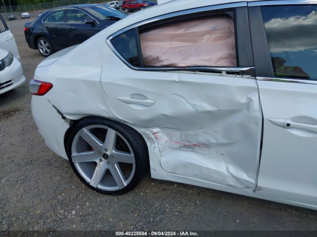 Photo 5 VIN: 19UDE2F30JA007981 - ACURA ILX 