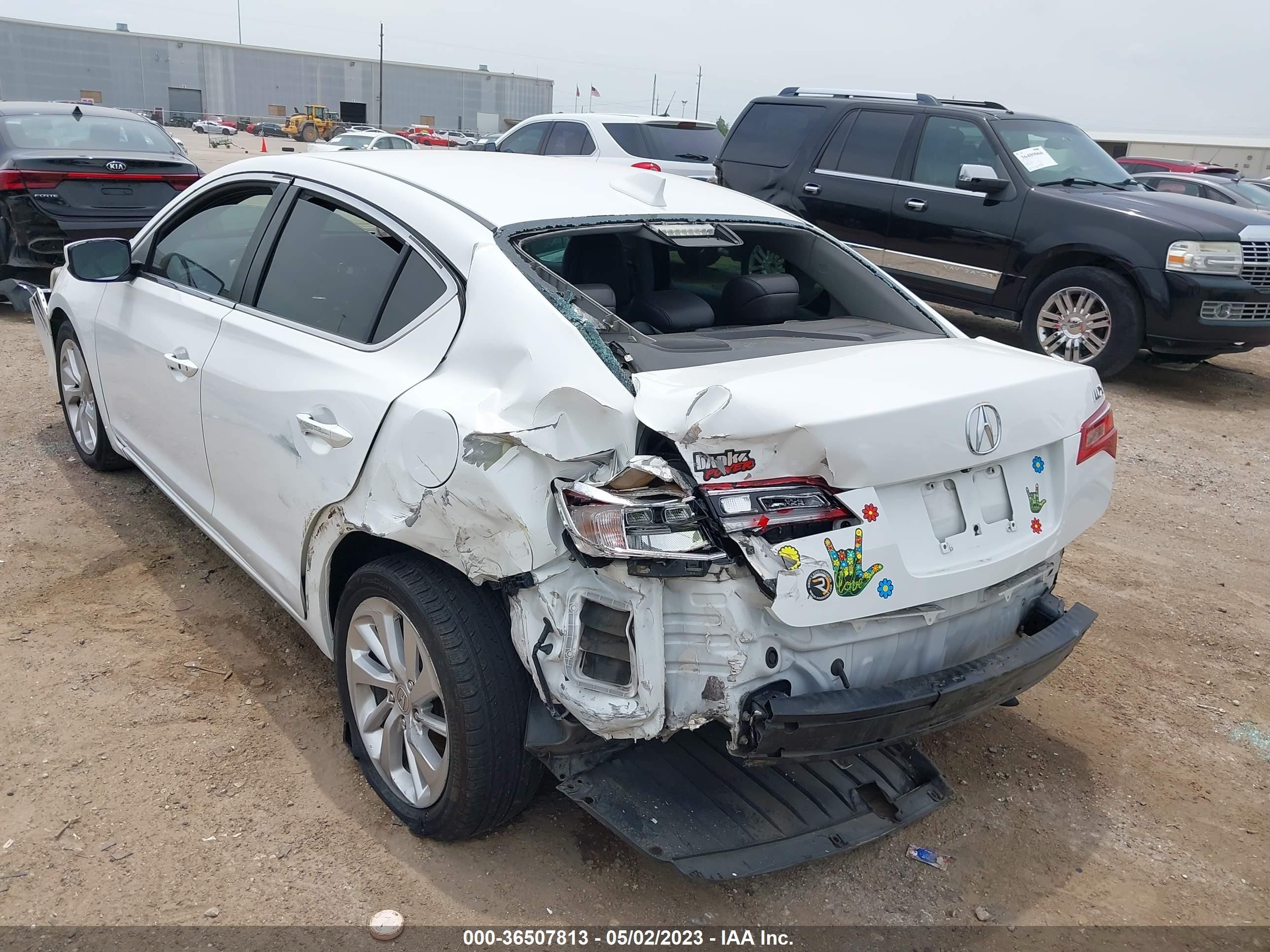 Photo 2 VIN: 19UDE2F31GA016570 - ACURA ILX 