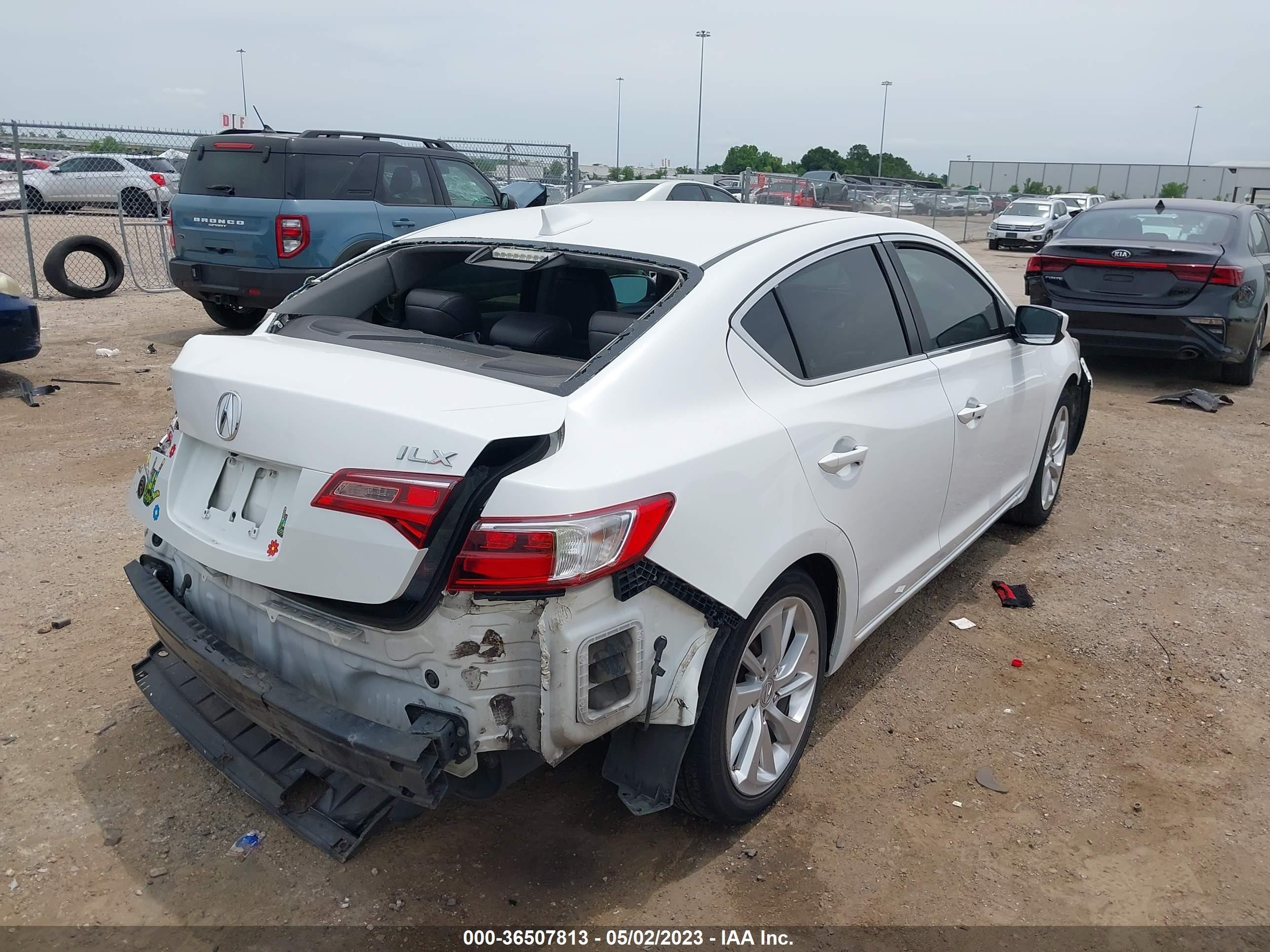 Photo 3 VIN: 19UDE2F31GA016570 - ACURA ILX 