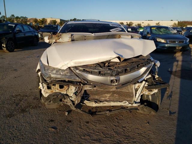 Photo 8 VIN: 19UDE2F33HA011016 - ACURA ILX BASE W 