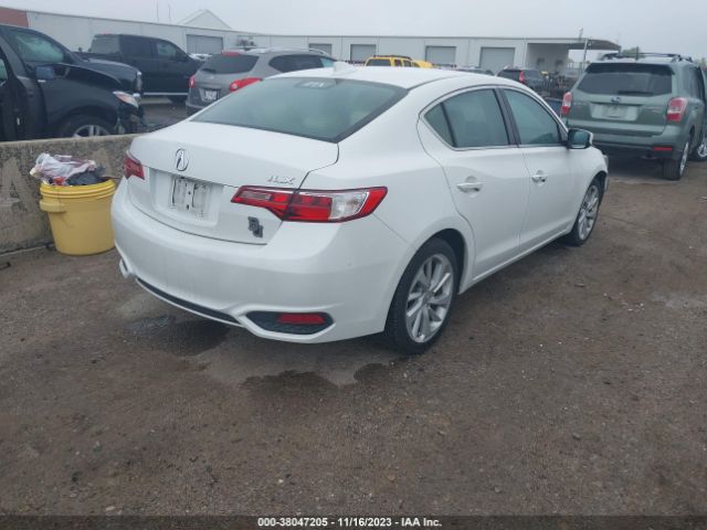 Photo 3 VIN: 19UDE2F33JA002225 - ACURA ILX 