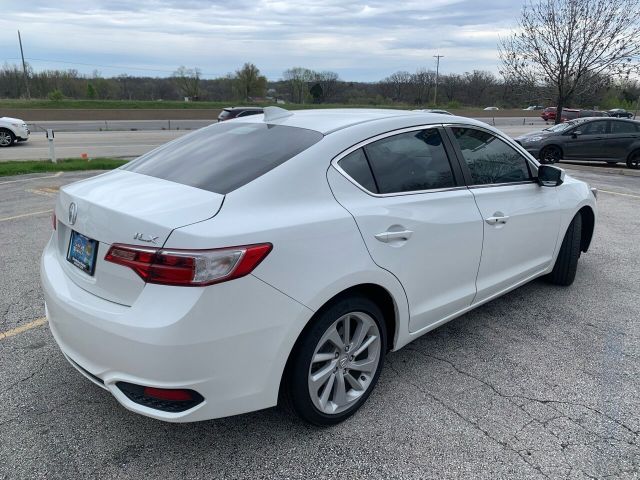 Photo 5 VIN: 19UDE2F33JA003200 - ACURA ILX 