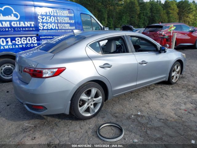 Photo 3 VIN: 19UDE2F33JA006114 - ACURA ILX 