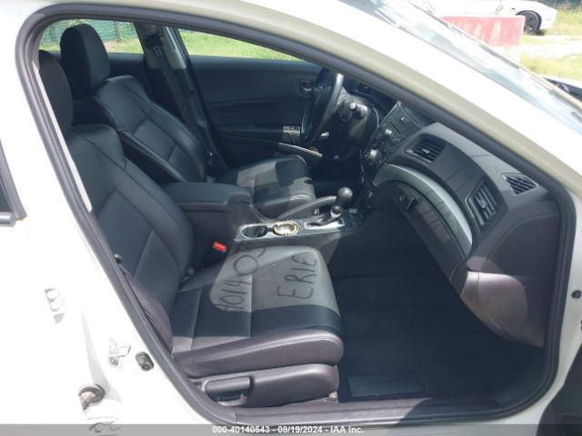 Photo 4 VIN: 19UDE2F36JA004051 - ACURA ILX 