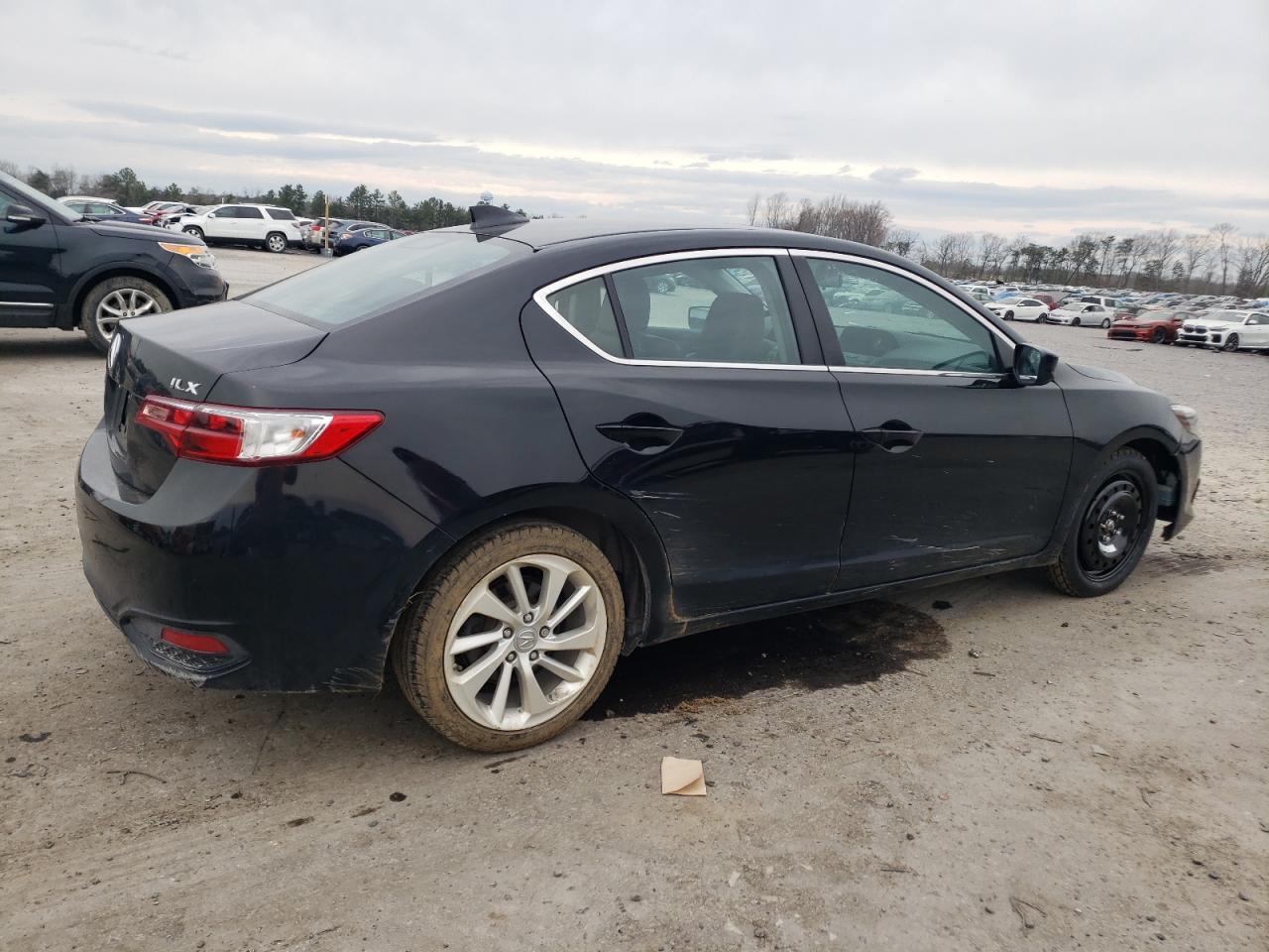 Photo 2 VIN: 19UDE2F37JA010229 - ACURA ILX 