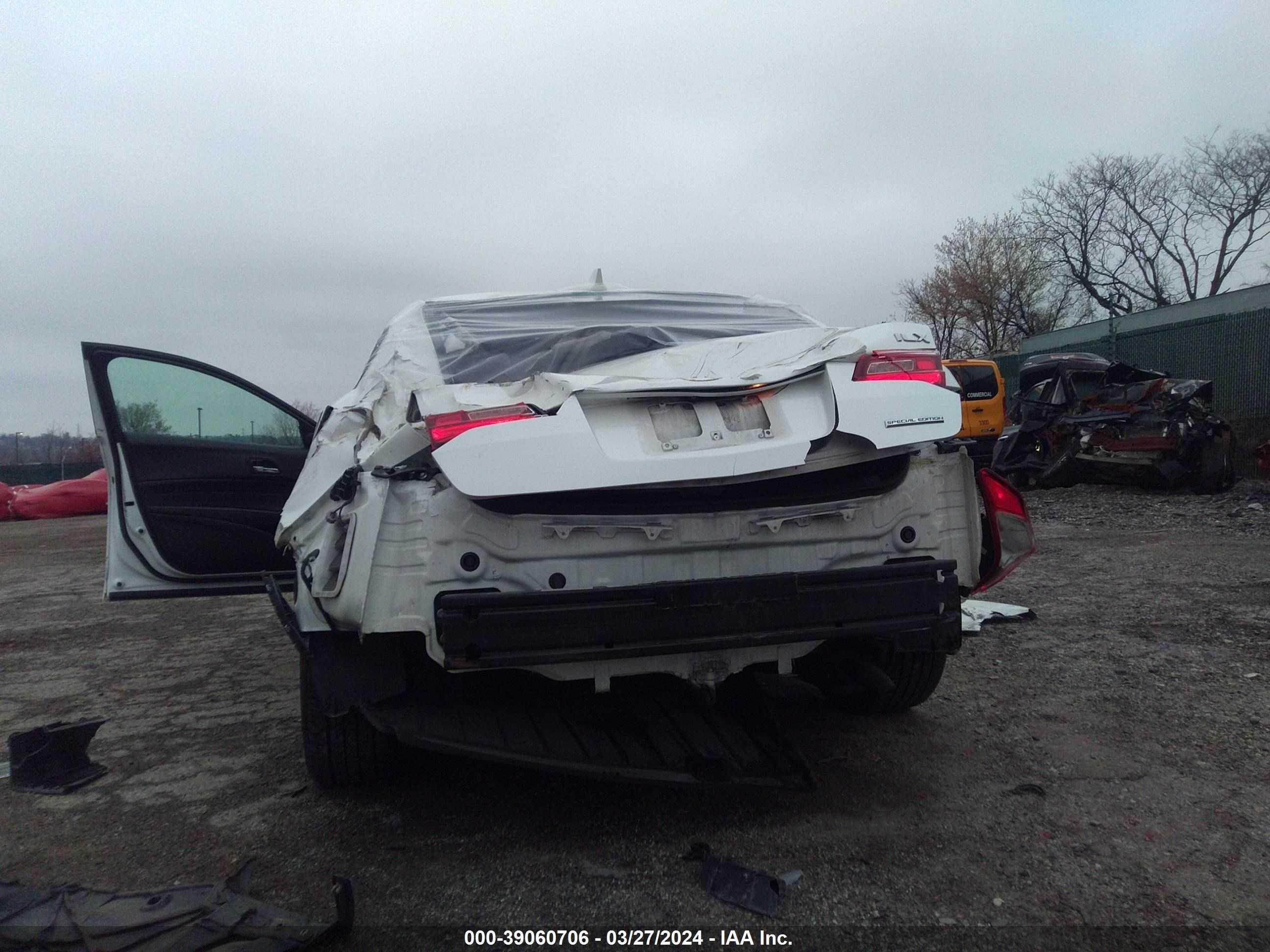 Photo 16 VIN: 19UDE2F45JA004440 - ACURA ILX 