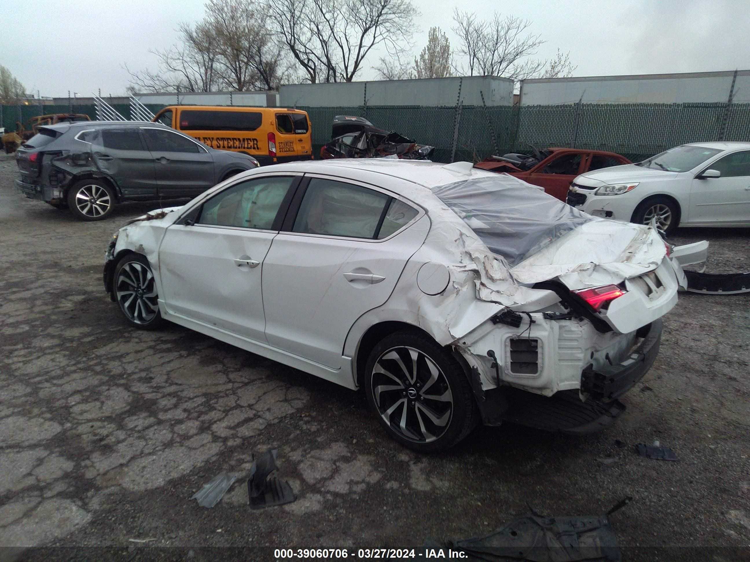 Photo 2 VIN: 19UDE2F45JA004440 - ACURA ILX 