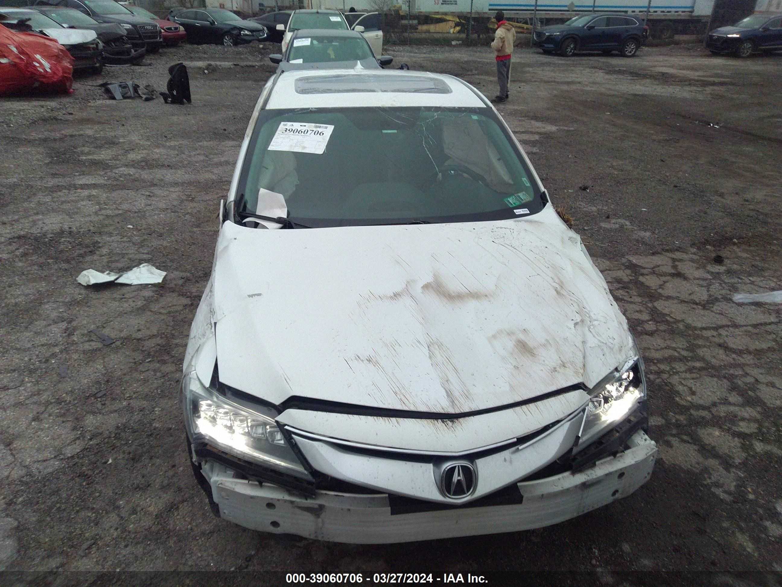 Photo 5 VIN: 19UDE2F45JA004440 - ACURA ILX 