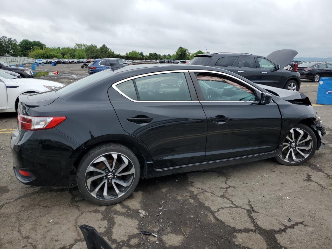 Photo 2 VIN: 19UDE2F49JA003968 - ACURA ILX 