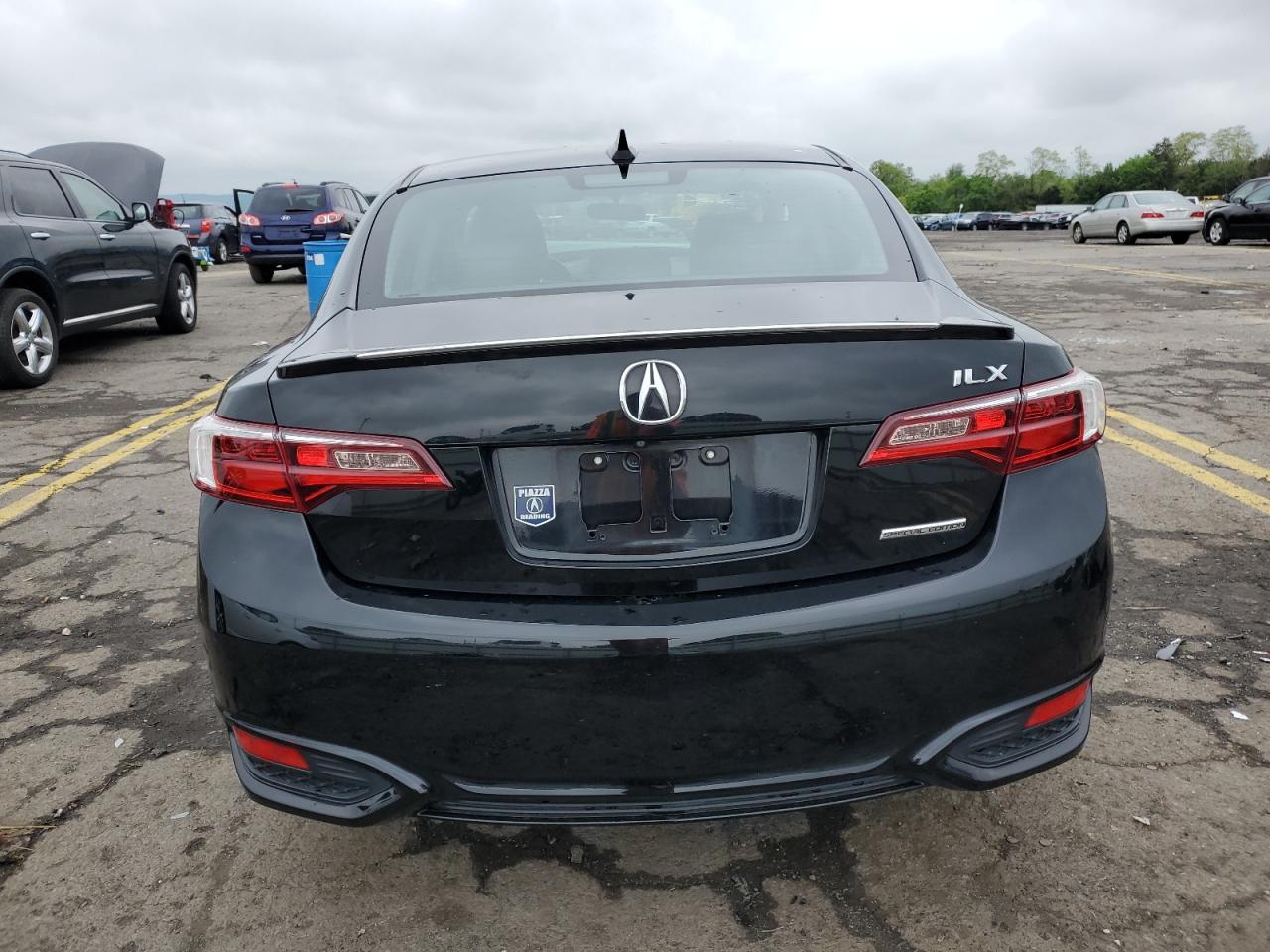 Photo 5 VIN: 19UDE2F49JA003968 - ACURA ILX 