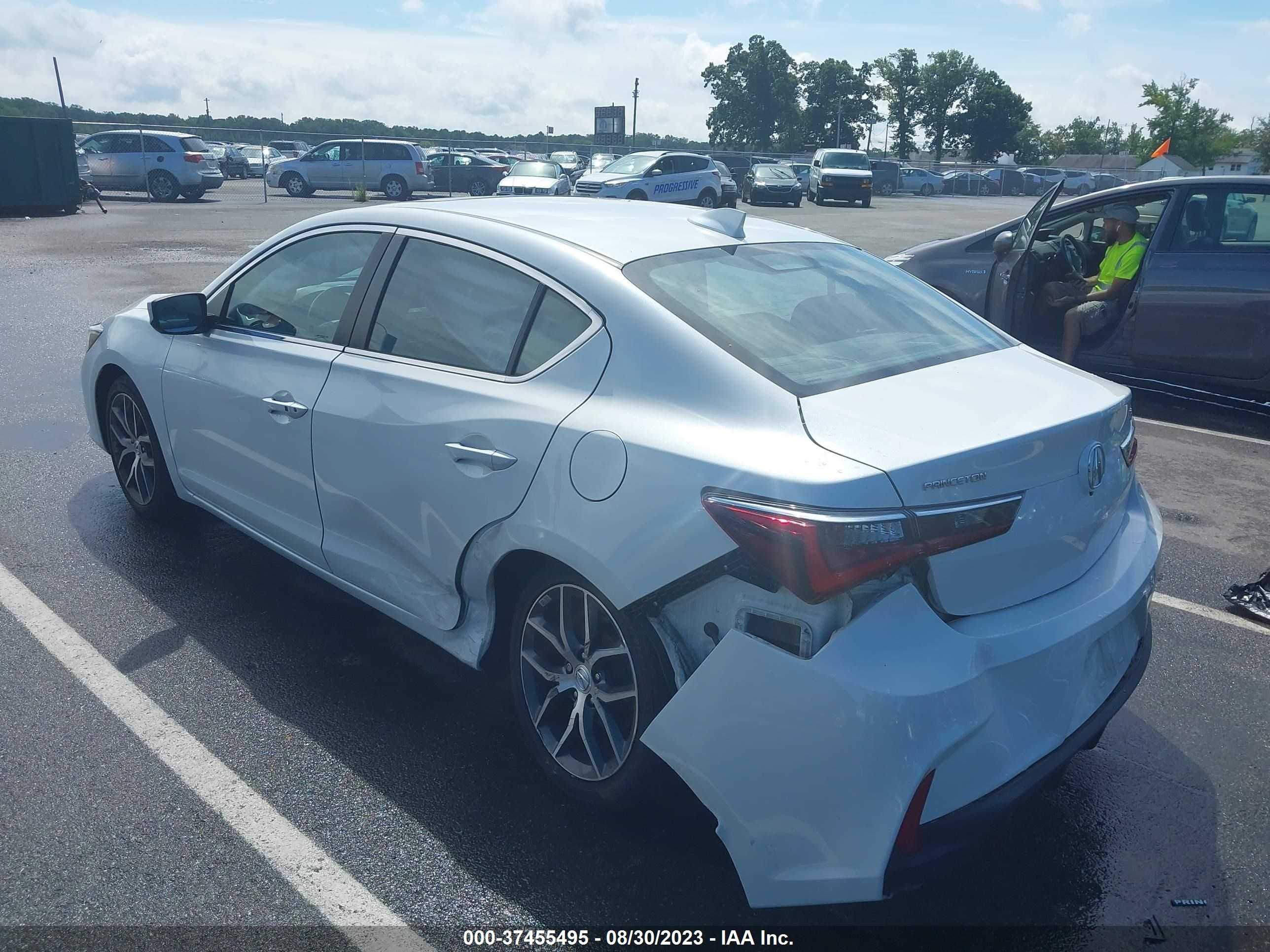 Photo 2 VIN: 19UDE2F71LA006487 - ACURA ILX 