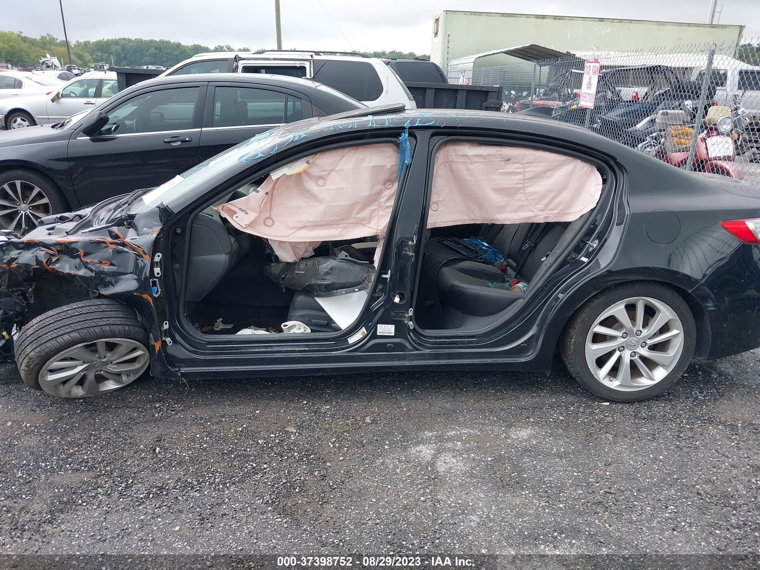 Photo 12 VIN: 19UDE2F72HA003007 - ACURA ILX 