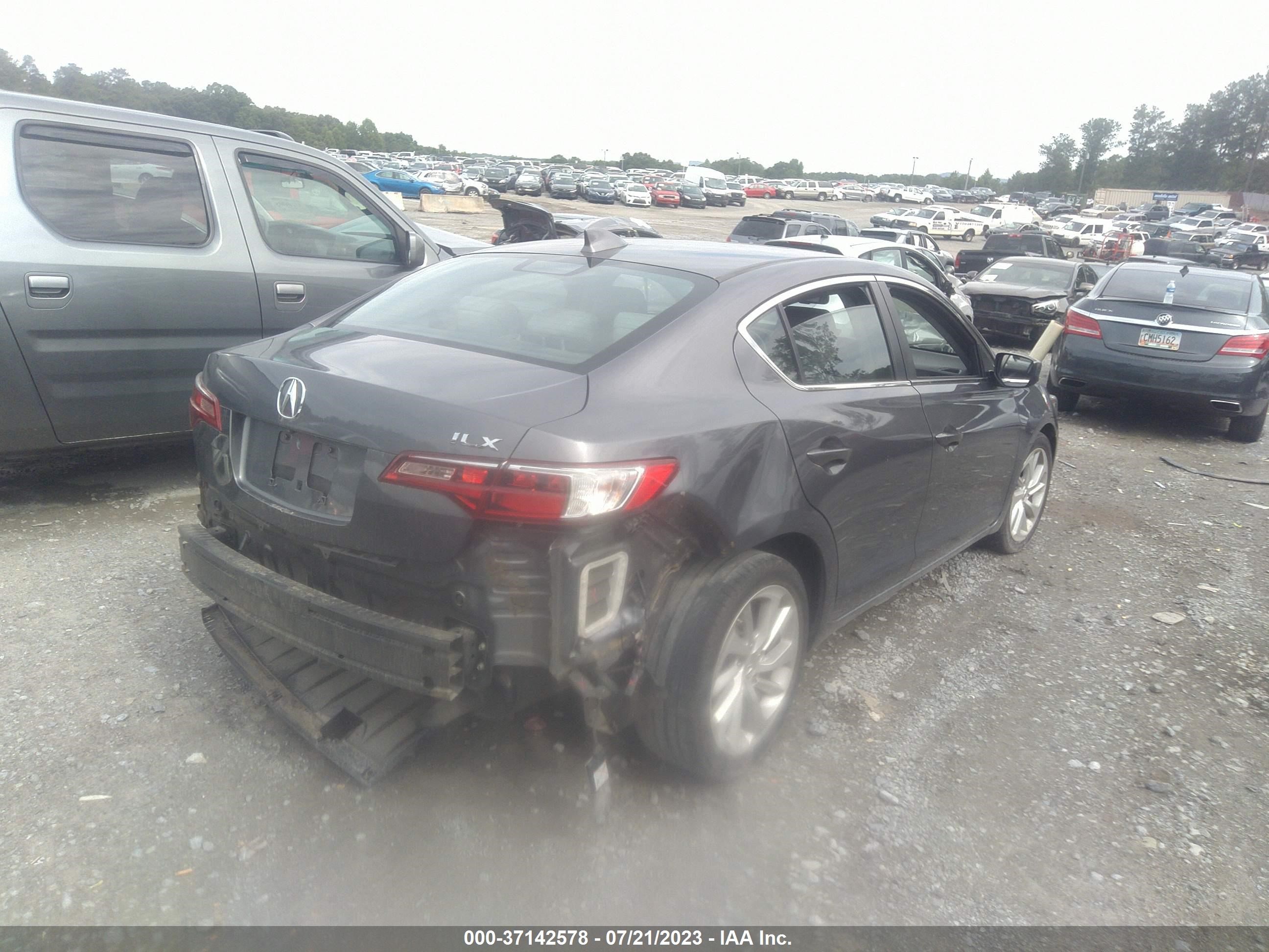 Photo 3 VIN: 19UDE2F72HA005145 - ACURA ILX 