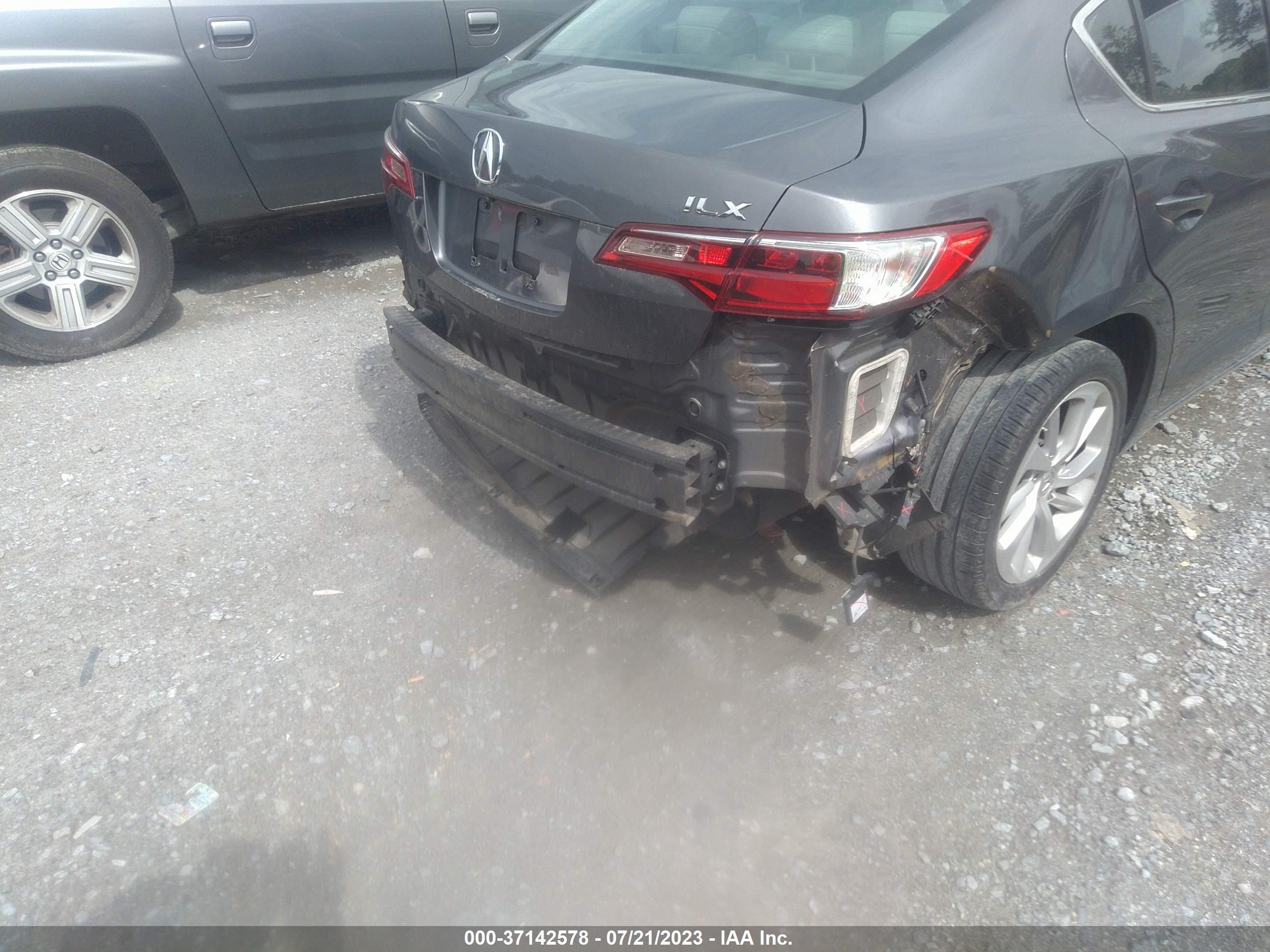 Photo 5 VIN: 19UDE2F72HA005145 - ACURA ILX 